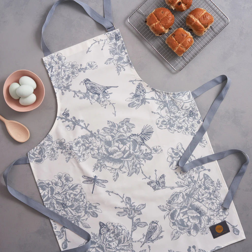 Victoria Eggs Wildlife in Spring Apron